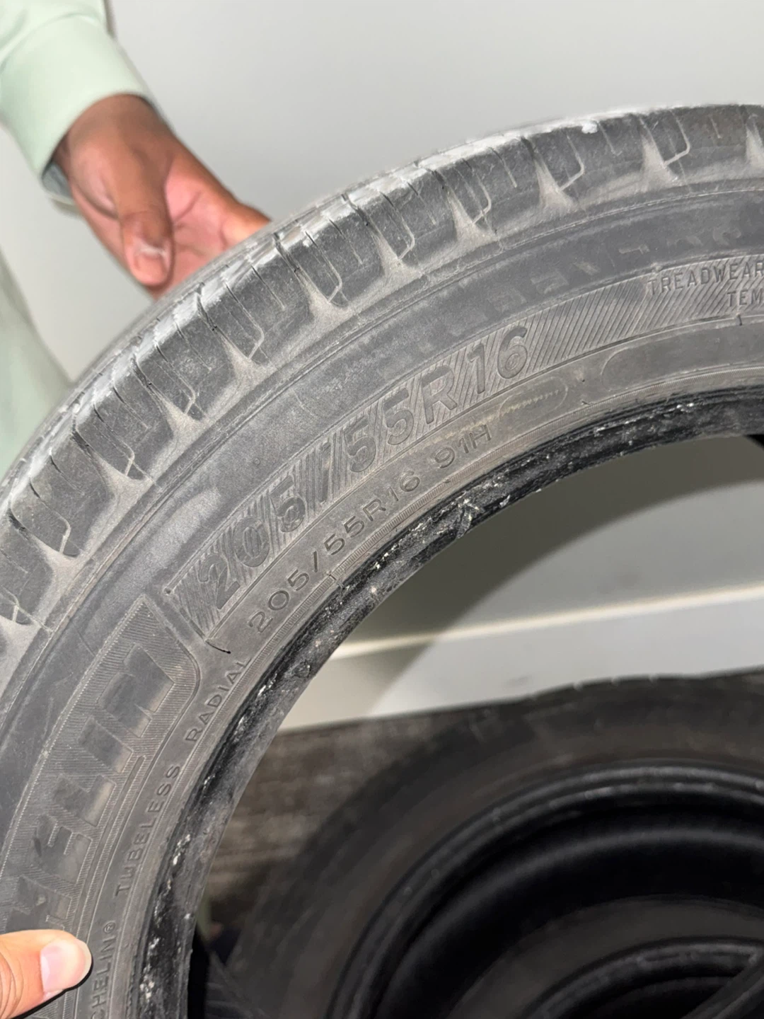 Four Michelin Tires 205/55R16 - photo 5