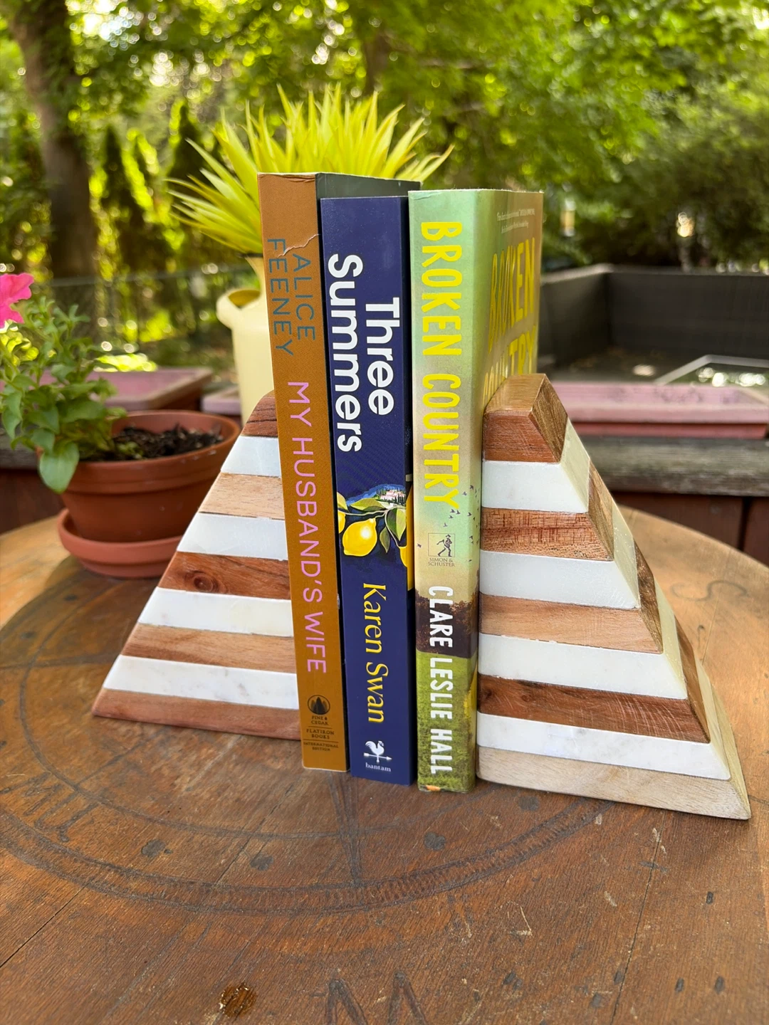 Wooden and Marble Striped Bookends Set