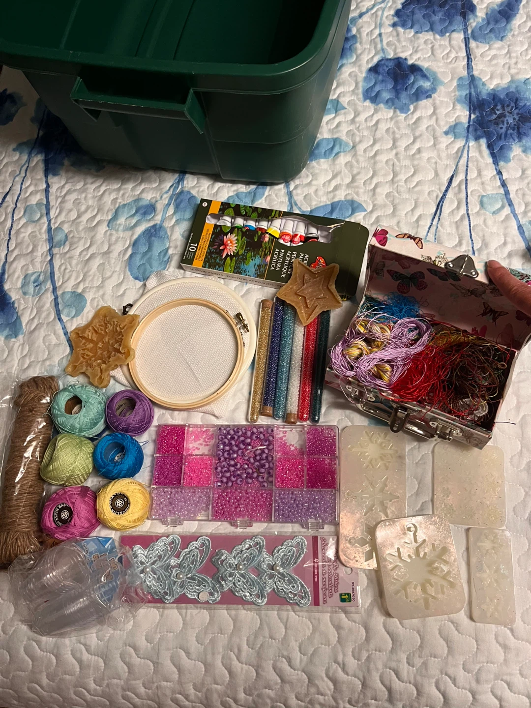 Large crafting bundle - photo 2