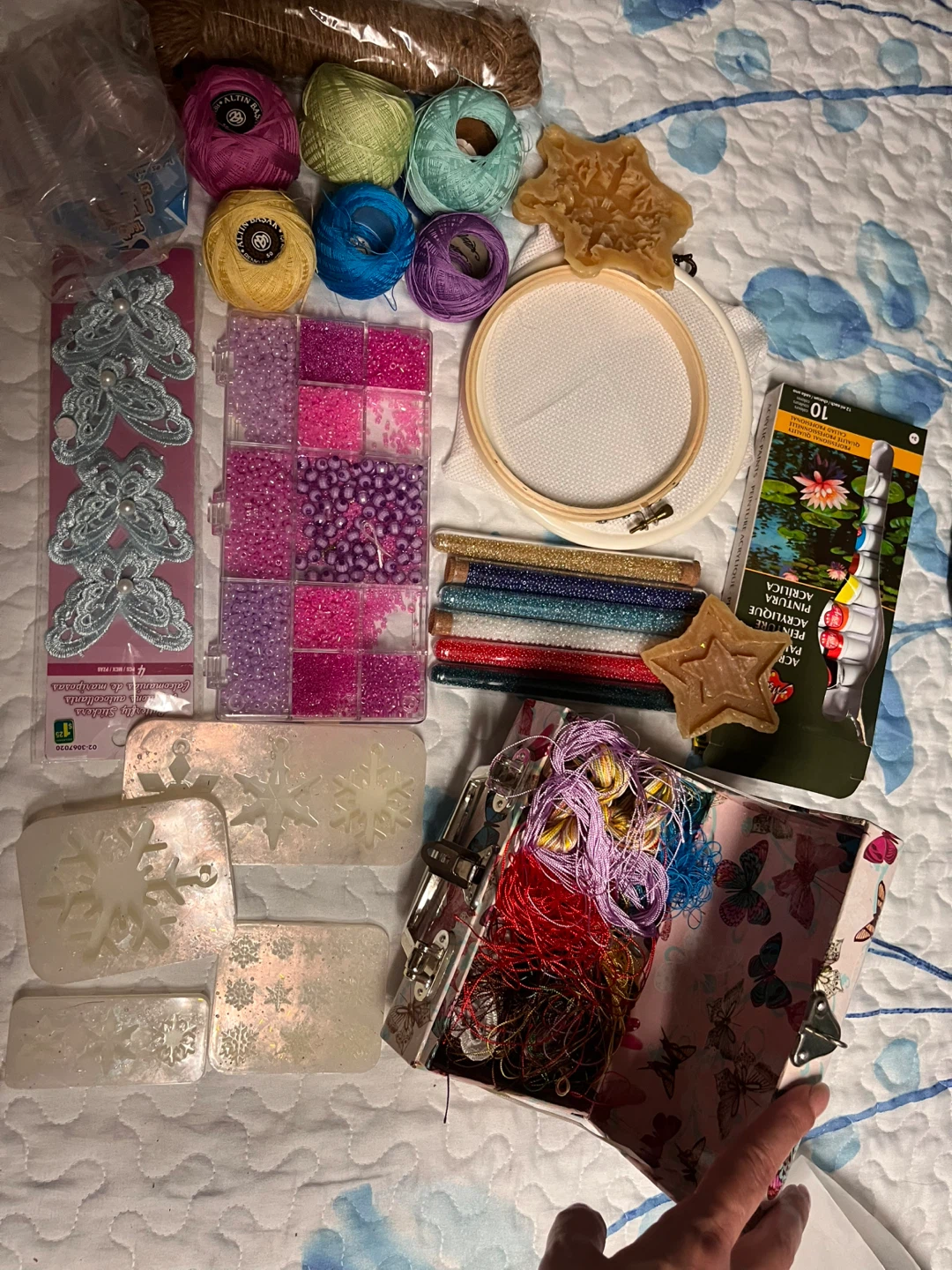 Large crafting bundle - photo 3