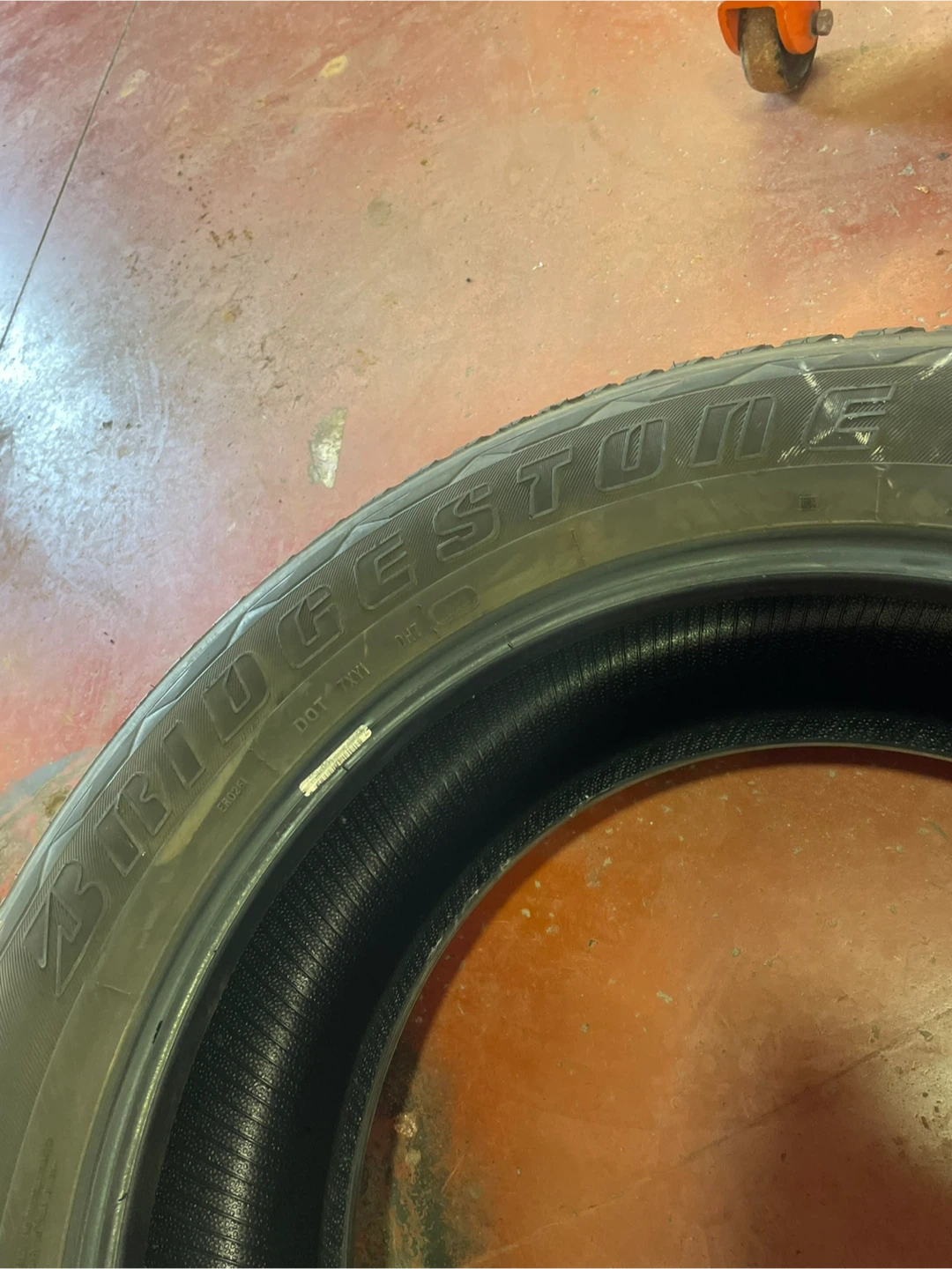 bridgestone dueler a/t tire good condition