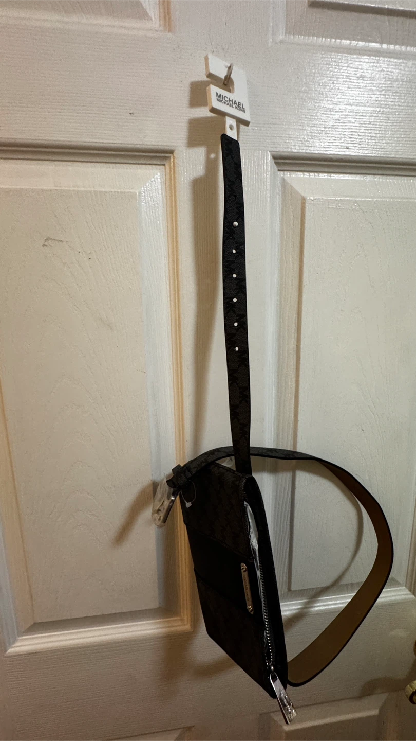 Michael Kors Belt Bag - photo 2