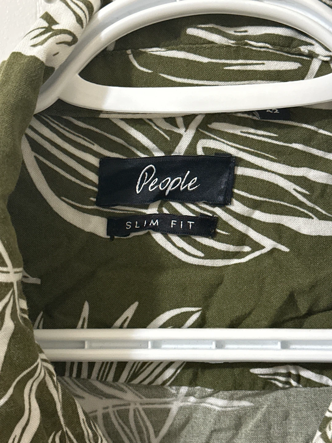 People Slim Fit Men's Short Sleeve Shirt - Green Leaf Print - photo 2