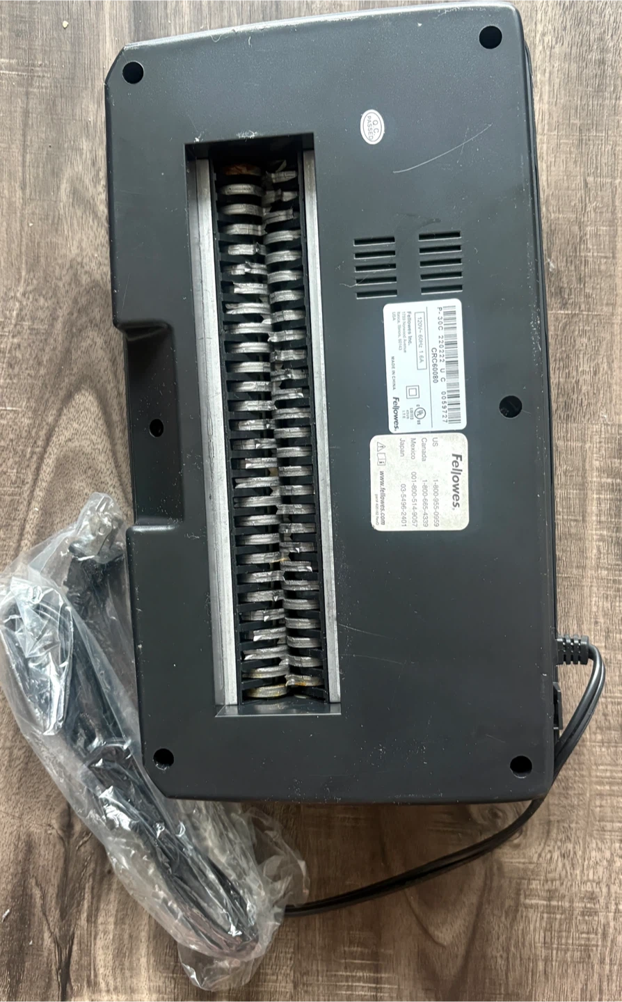 Fellowes P-30C Paper Shredder - photo 2