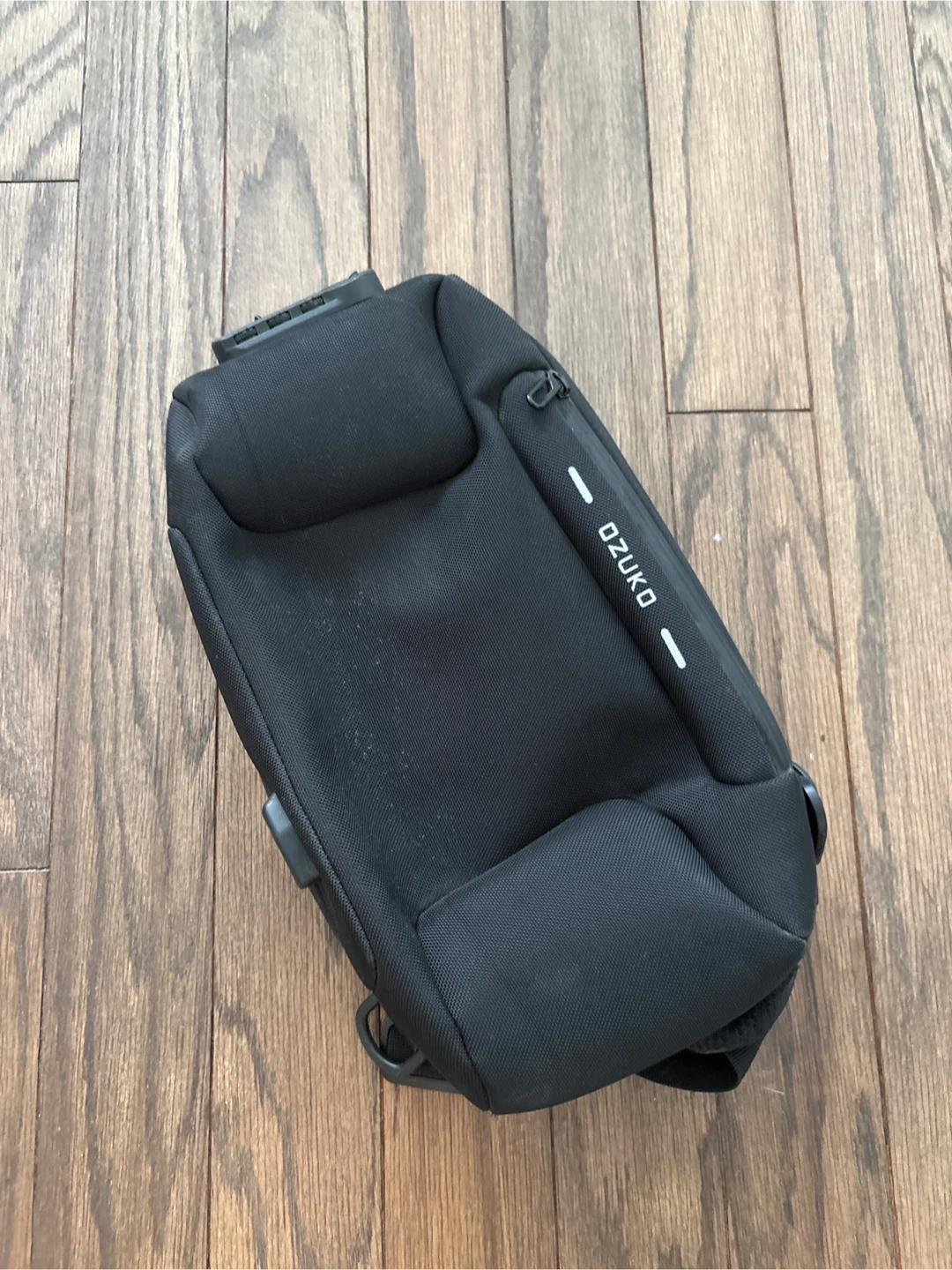 Ozuko Black Sling Bag