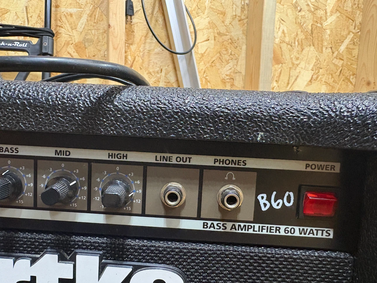 Hartke B60 Bass Guitar Combo Amplifier - photo 3