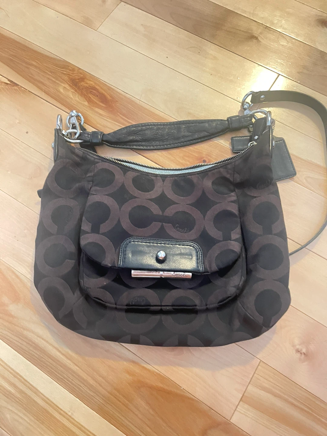 Coach Signature C Shoulder Bag