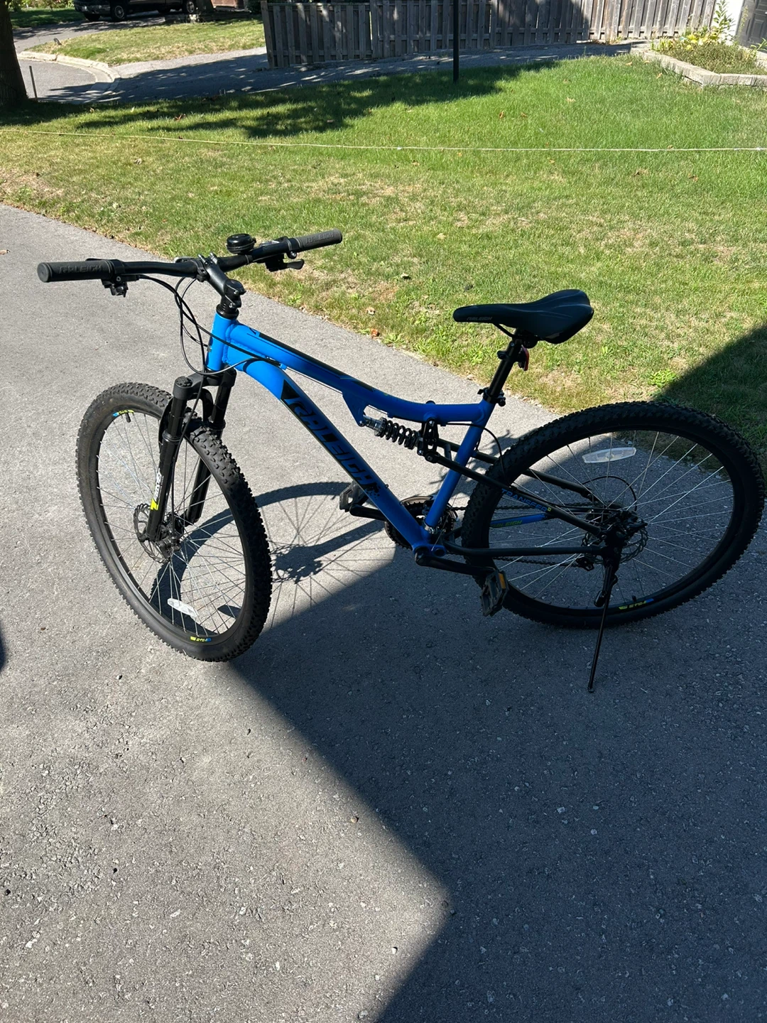 Blue HUCK Mountain Bike