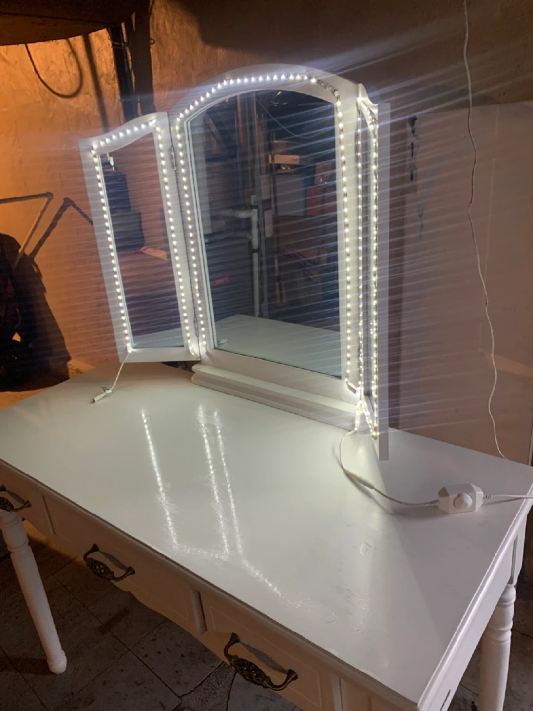 White Tri-Fold Vanity Mirror with LED Lights - photo 2