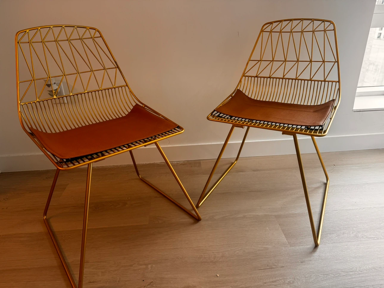 Set of 2 Gold Wire Chairs with Brown Seat Cushions - photo 2
