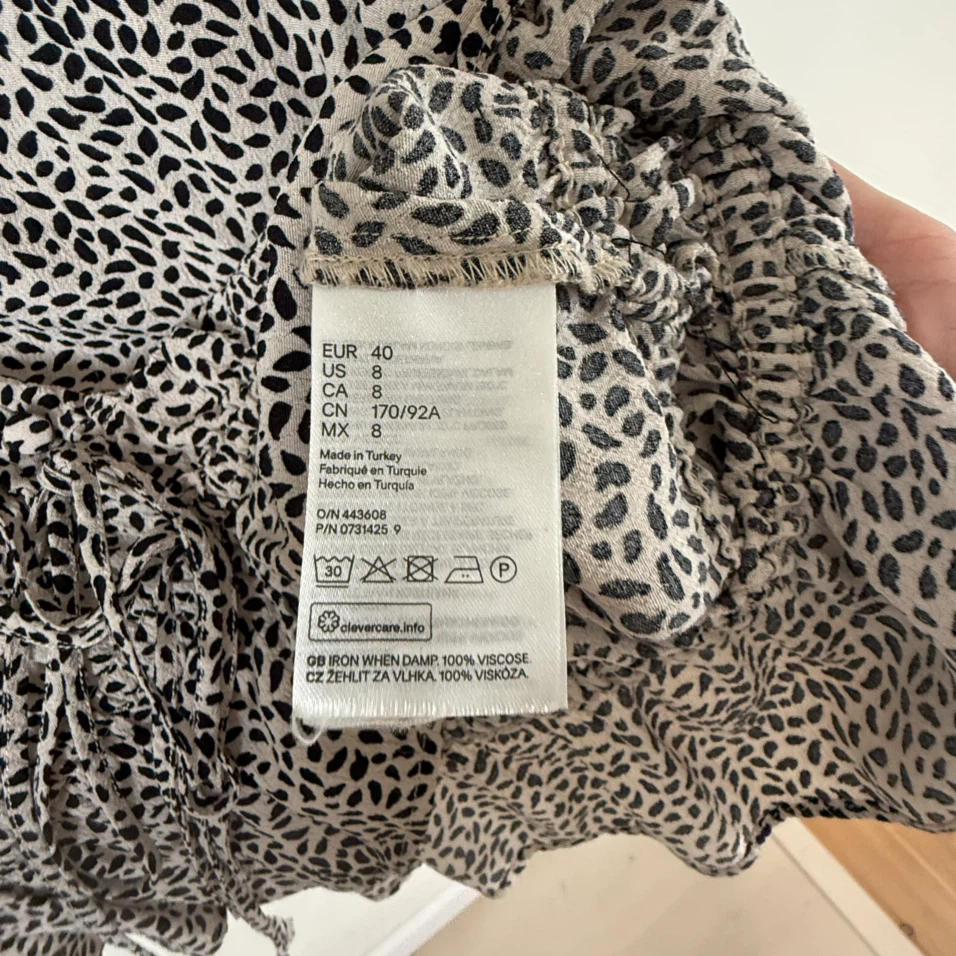 H&M Neutral Print Short Sleeve Blouse with Ruffle Hem - photo 5