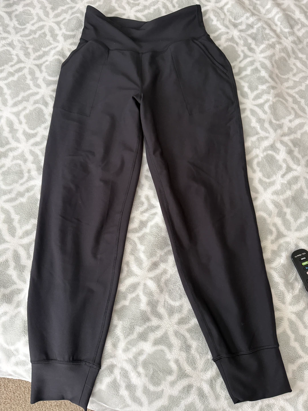 WOMENS MEDIUM High-Waisted PowerSoft Pocket Joggers Black - photo 3