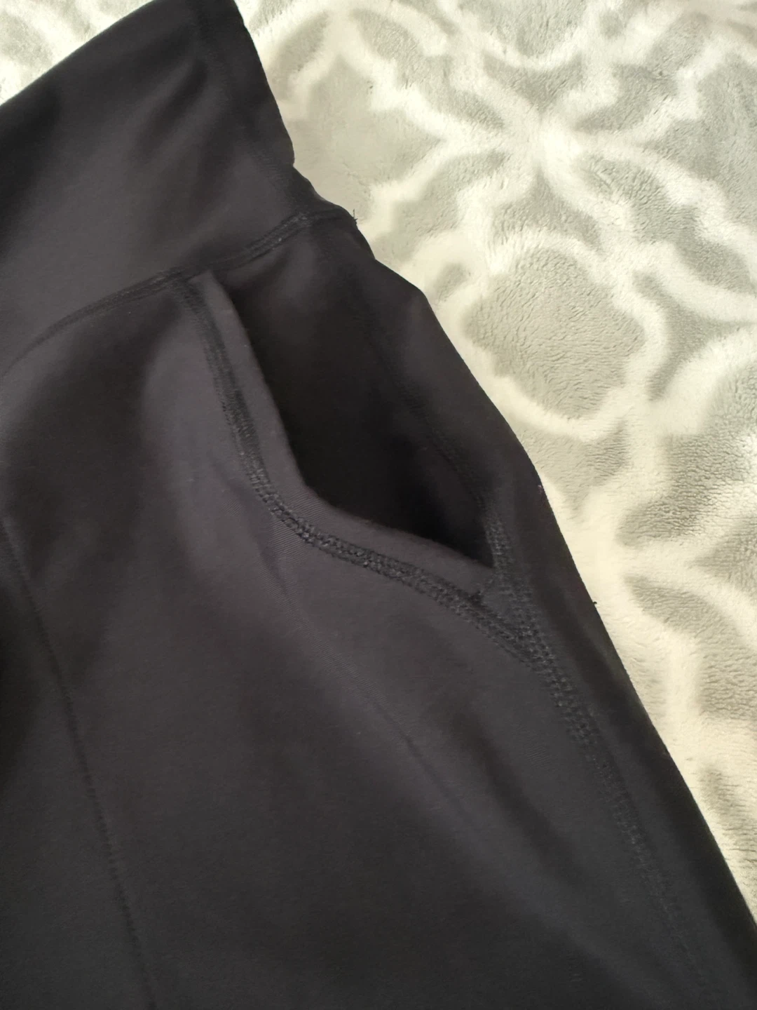 WOMENS MEDIUM High-Waisted PowerSoft Pocket Joggers Black - photo 5