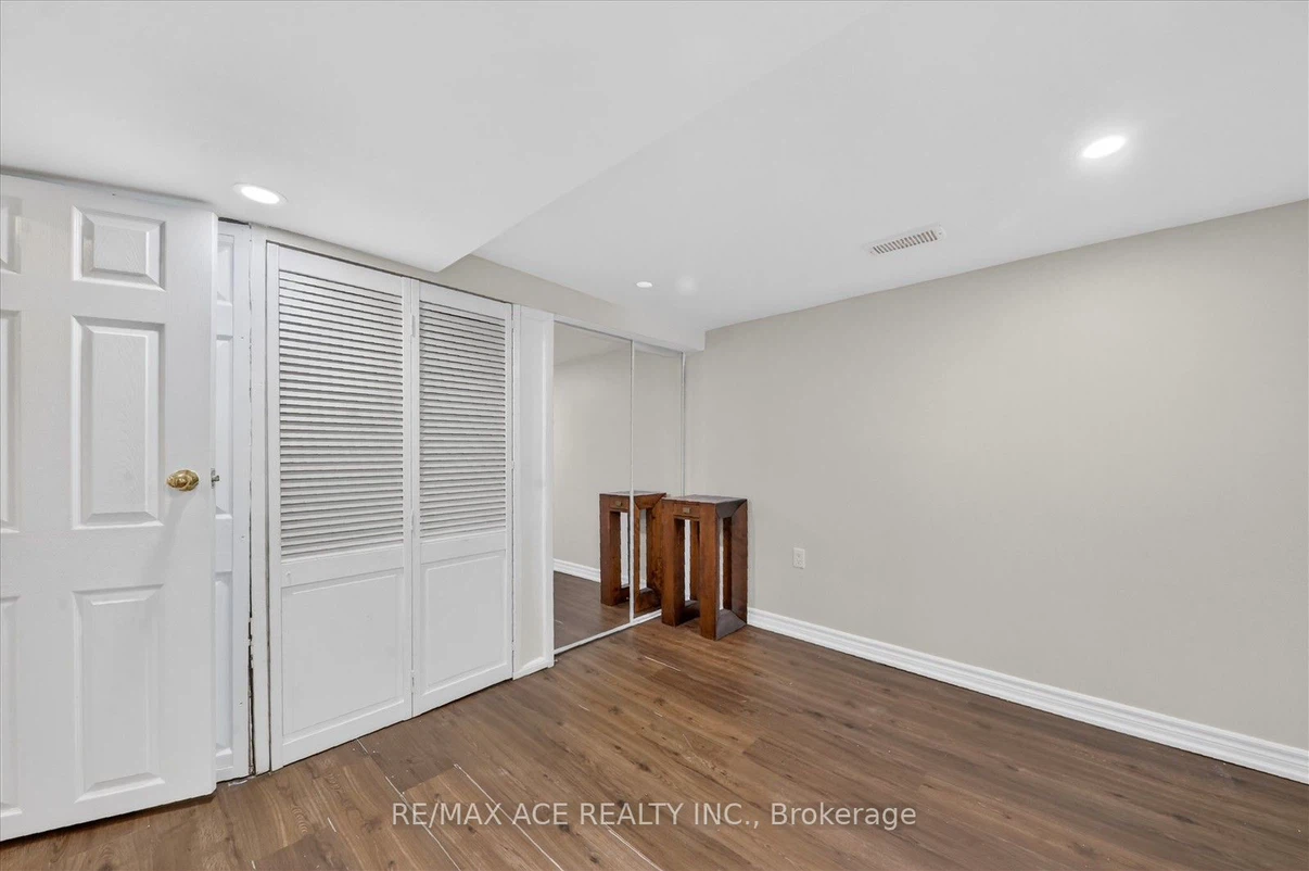 Basement Apartment - photo 5