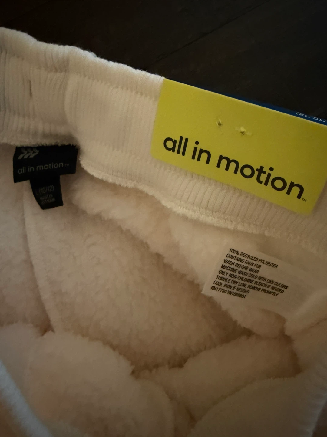 Girls/ youth L 10/12 All in Motion Faux Shearling Pants NWT!! - photo 3