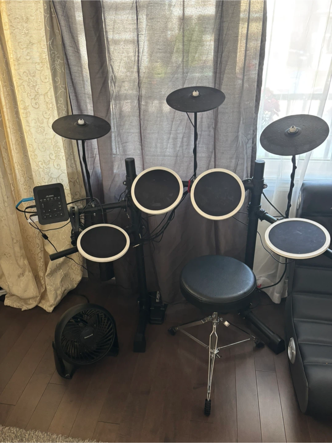 Alesis Drums Electronic Drum Set