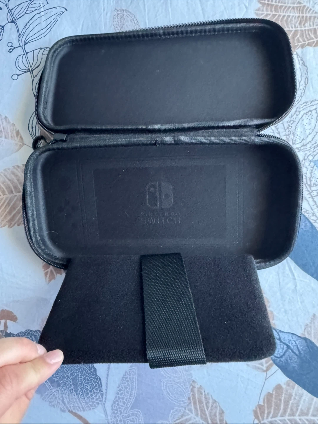 Nintendo Switch Mario "IT'S-A ME!" Carrying Case - photo 4