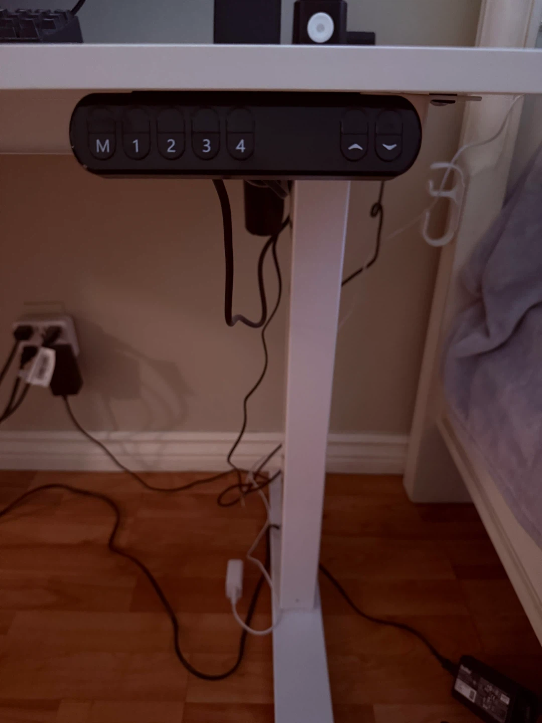 Height Adjustable Standing Desk – Excellent Condition
