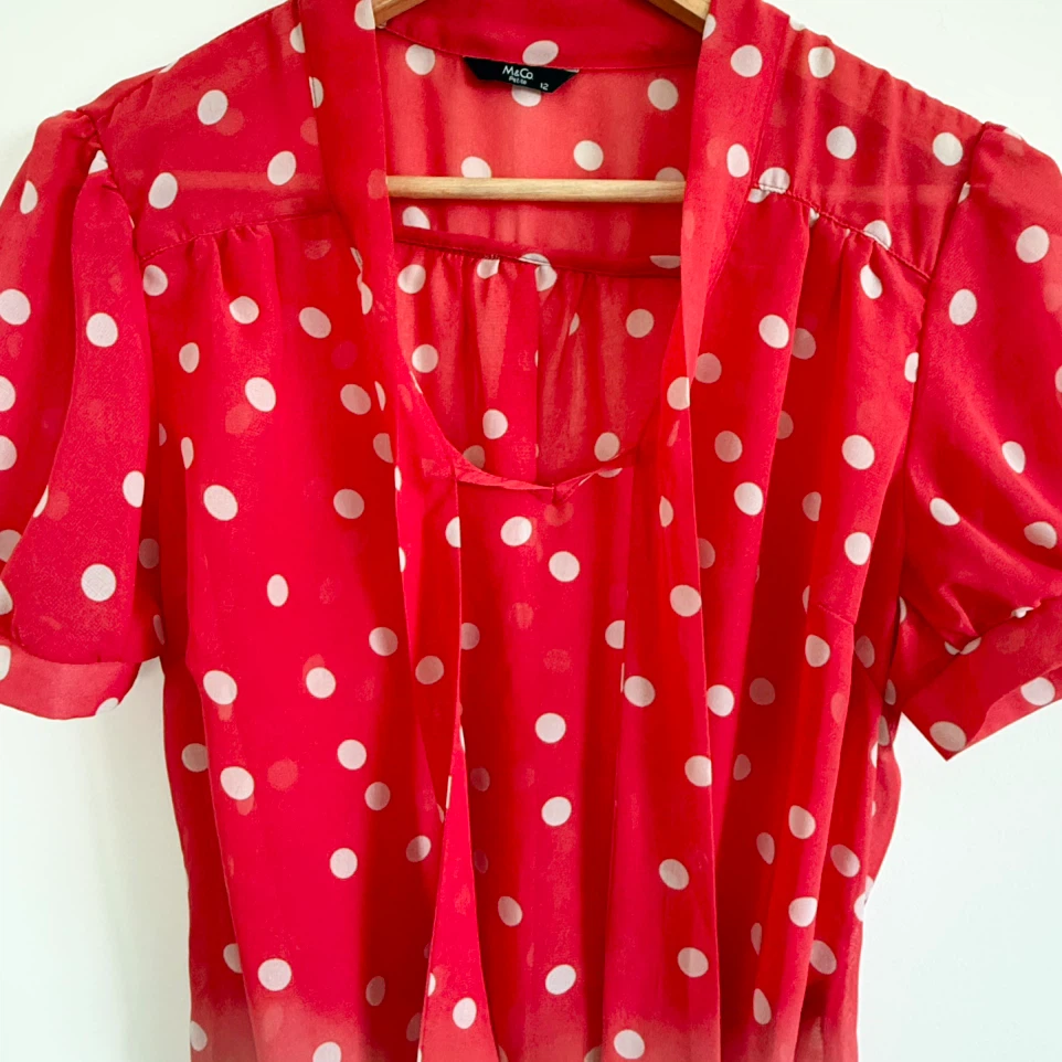 Cute Red Short-Sleeved Tie-Neck Polka Dot Blouse - photo 4