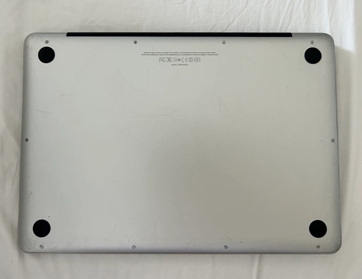 Apple MacBook Pro Laptop - photo 2