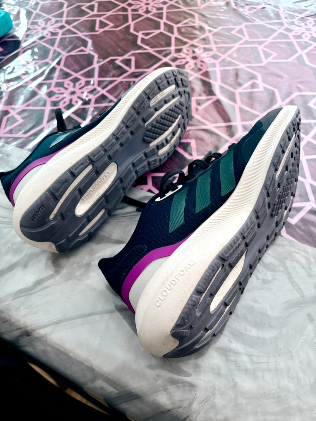 Adidas women shoes size 6.5 - photo 2