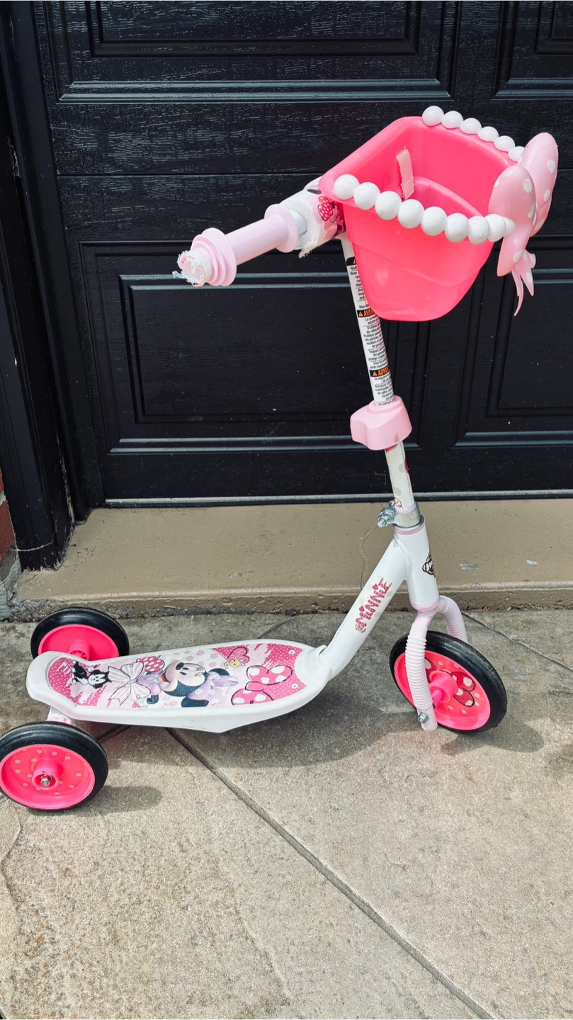“Huffy” Minnie Mouse Scooter