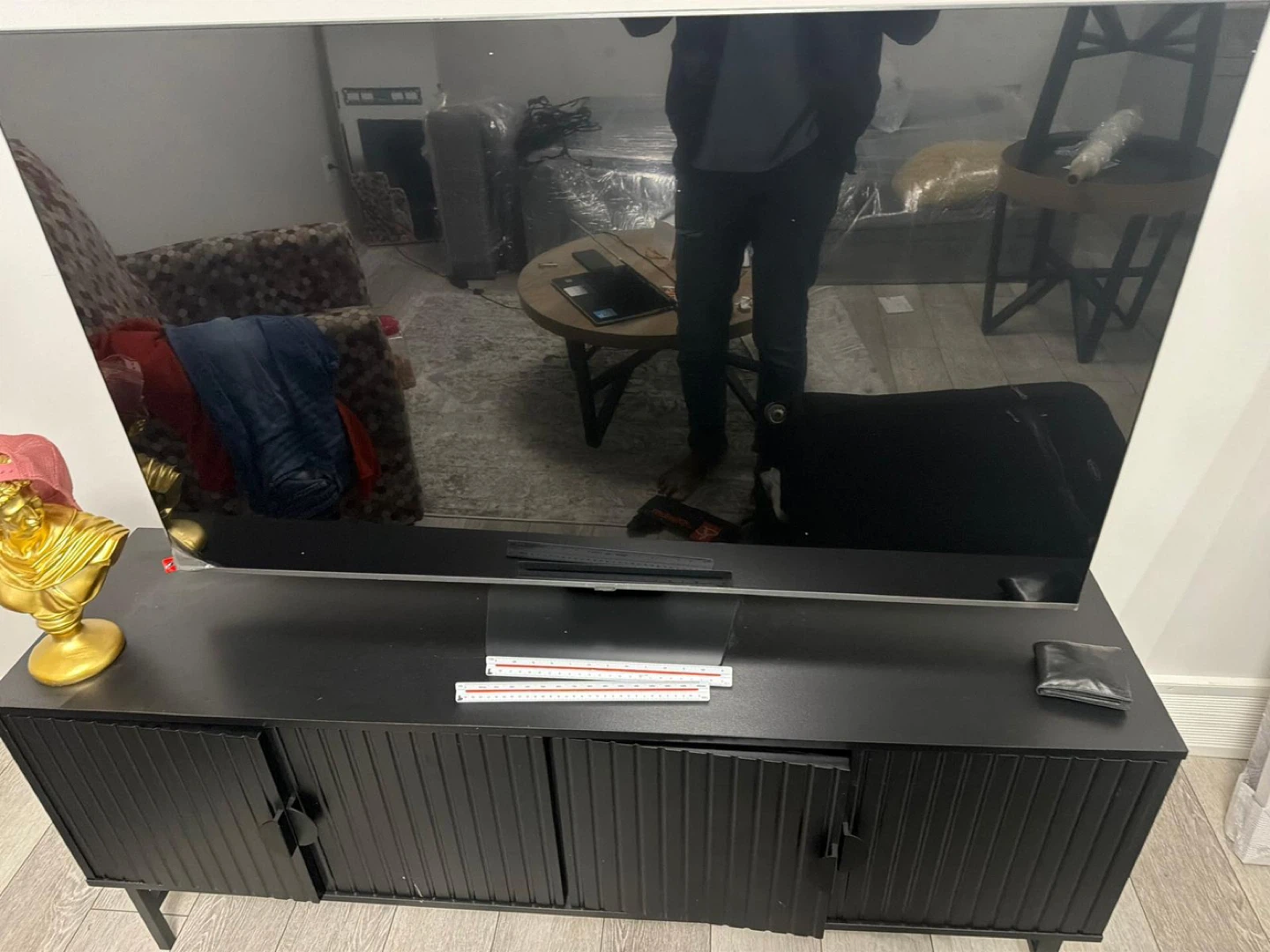 Furnitures and TV - photo 3