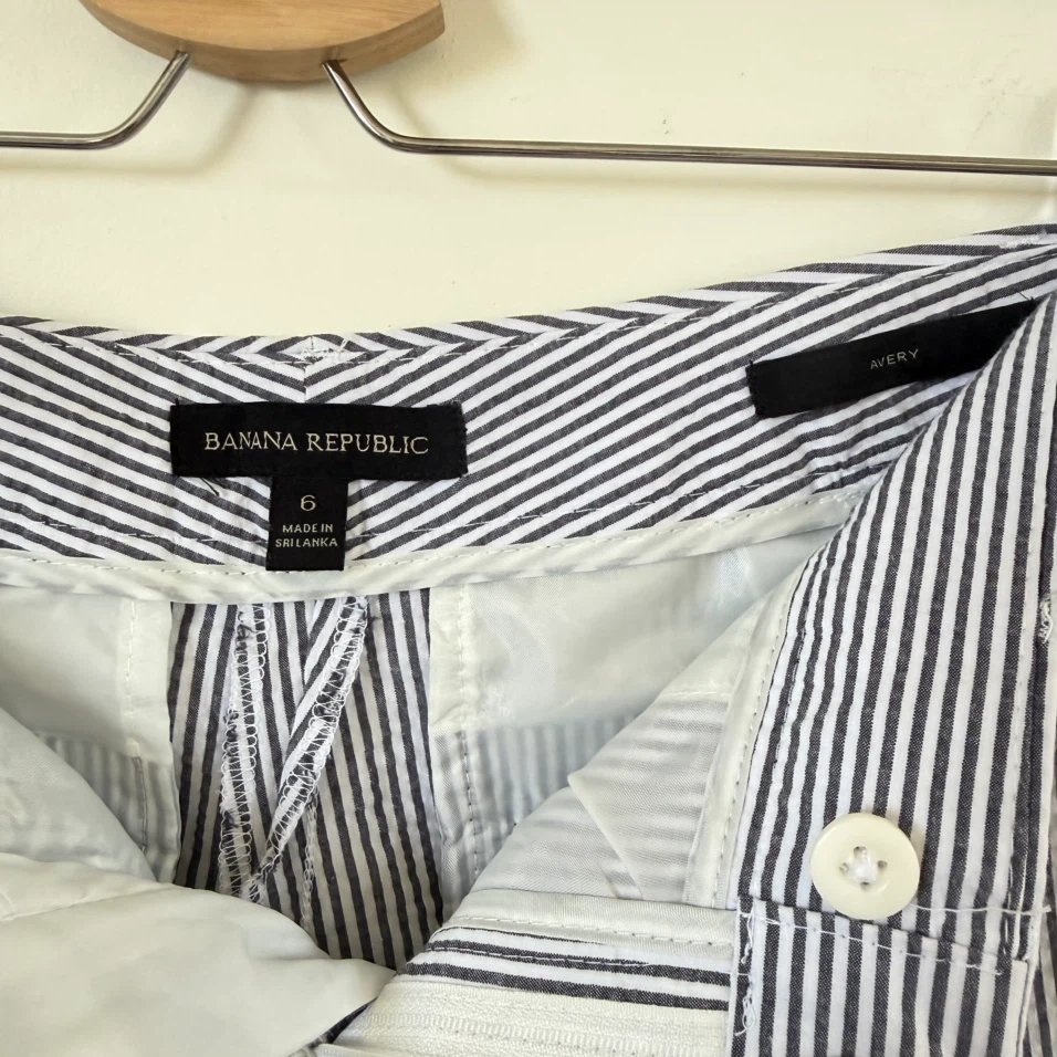 Banana Republic Navy and White Striped Seersucker Ankle Pants - photo 2