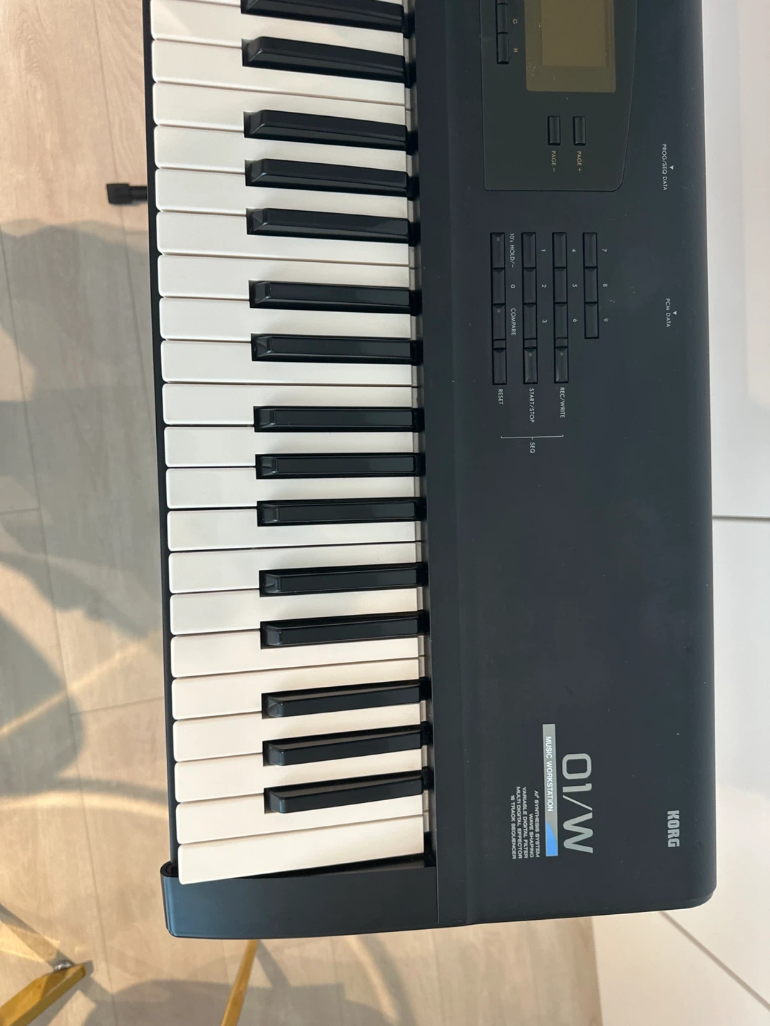 Korg 01/W Synthesizer Keyboard - photo 3