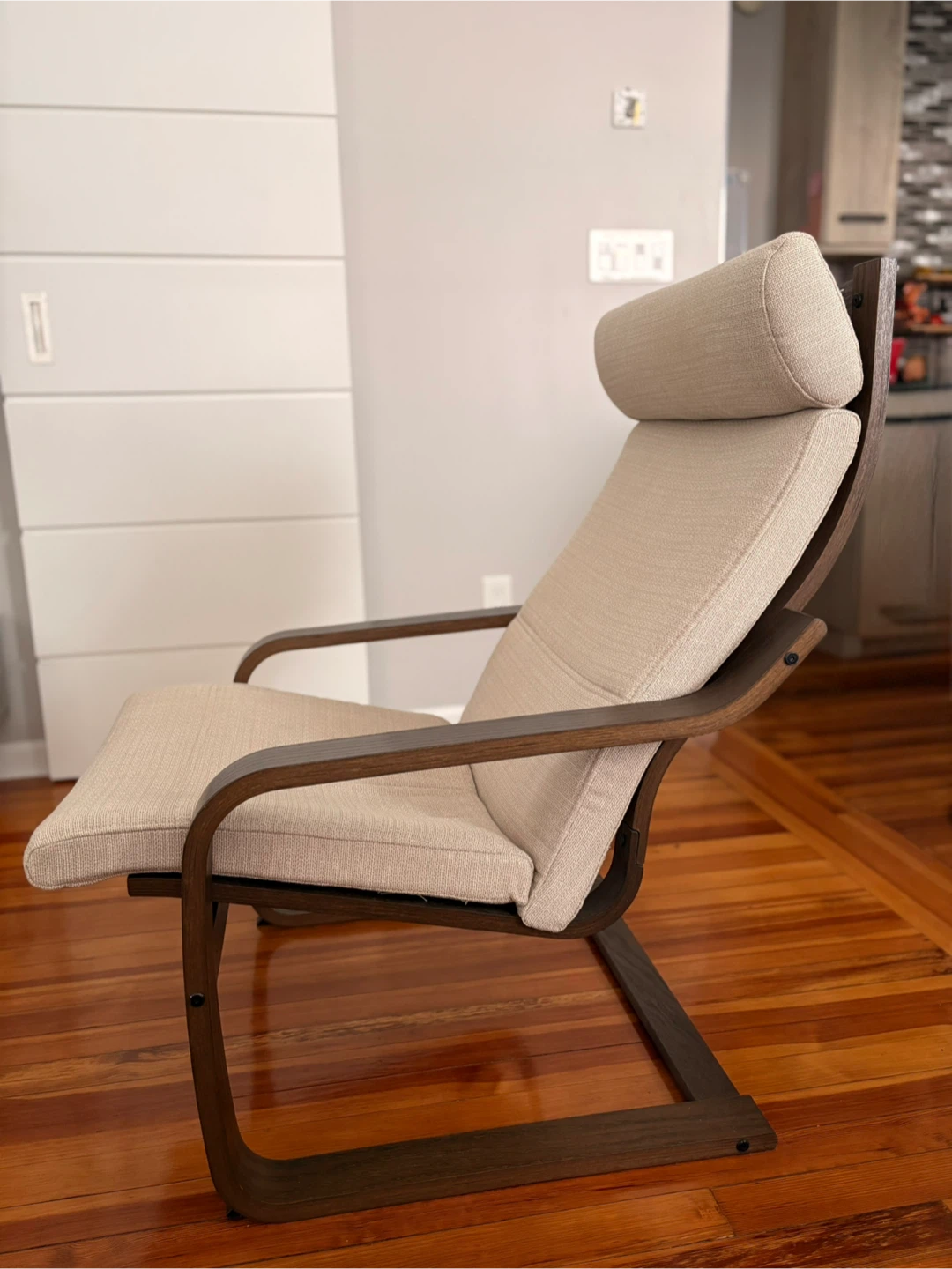 IKEA POÄNG Chair + Floor Lamp – Excellent Condition