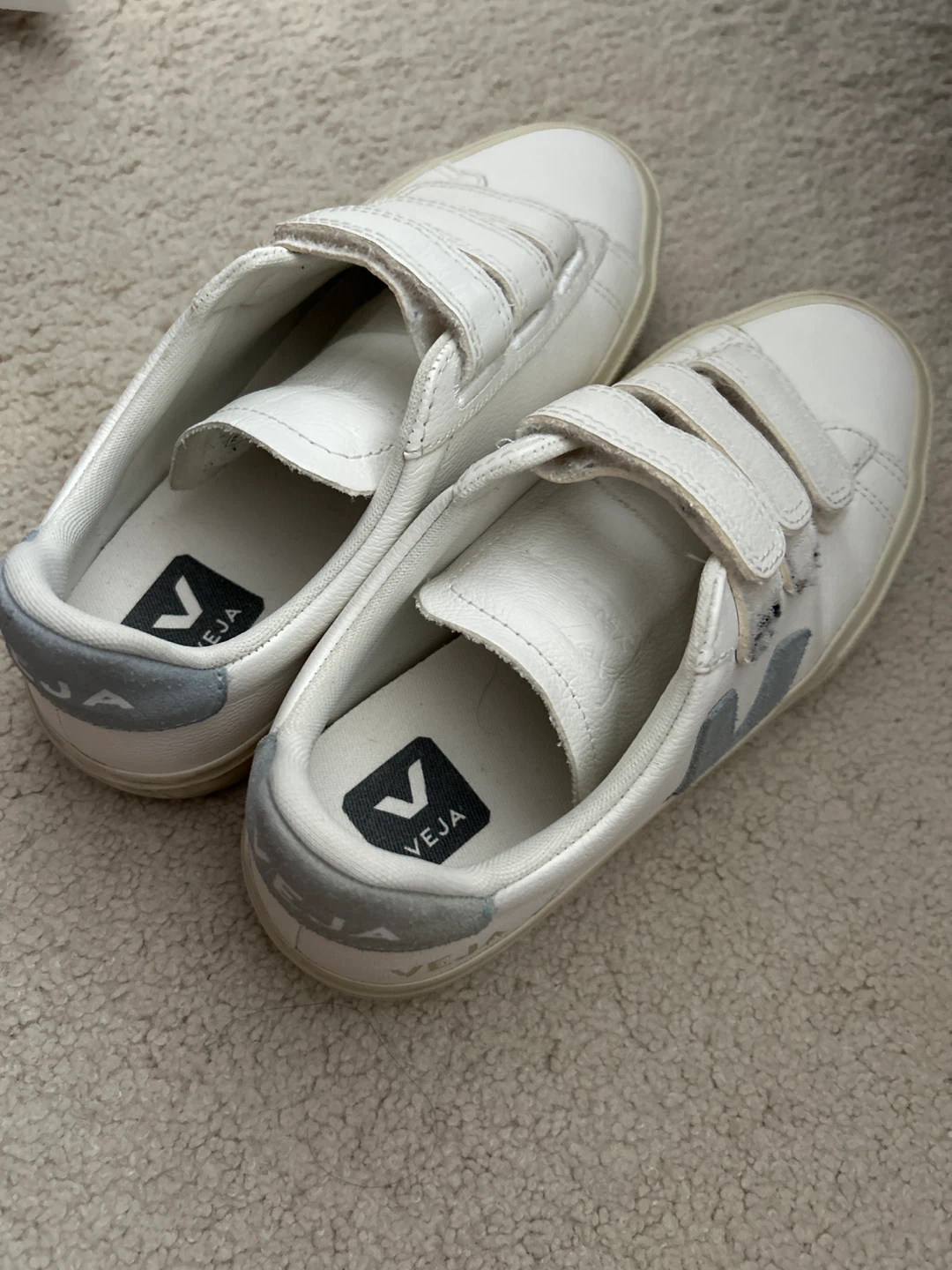 Veja Velcro Sneakers - White