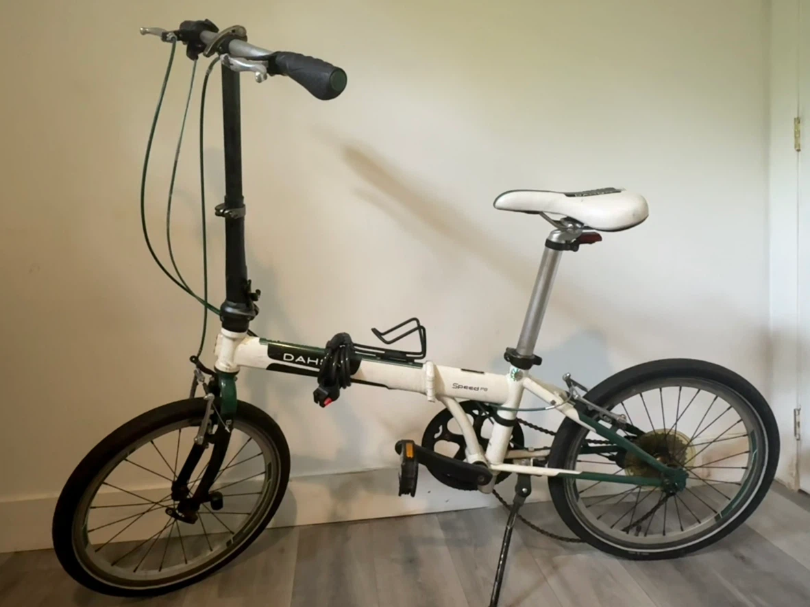Dahon Speed P8 Folding Bike – $350