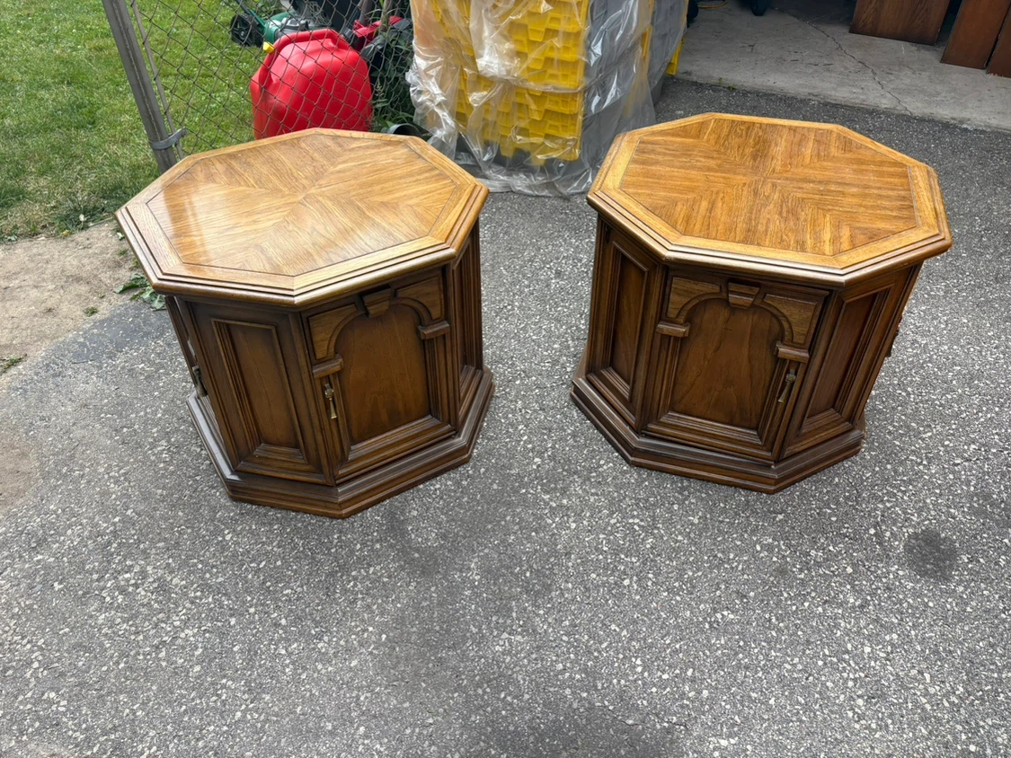 Free delivery used Vintage Octagon End Tables (Pair) - photo 5
