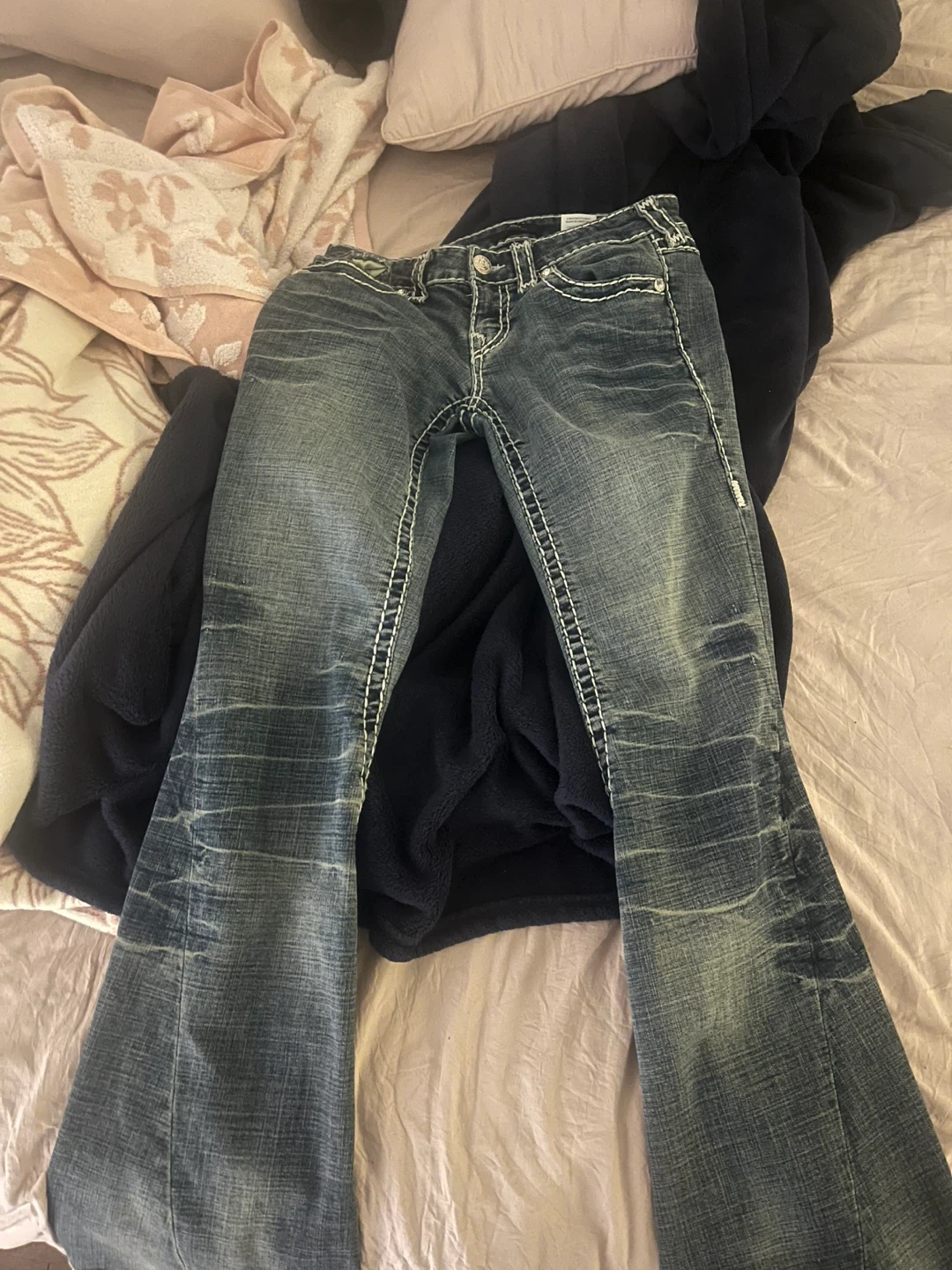 tru religion women’s low-rise bootcut jeans - photo 2