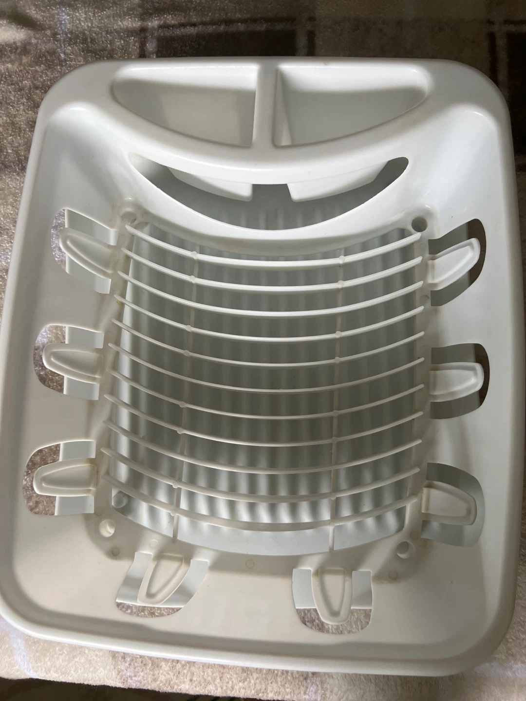 White Plastic Dish Rack