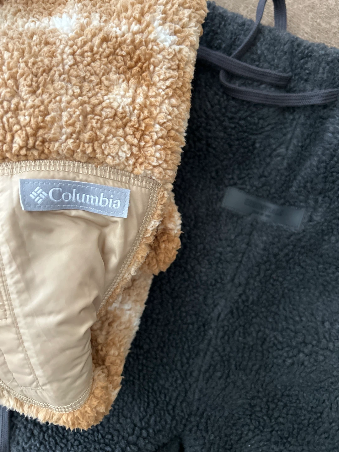 Columbia Fleece Jacket and Essentials Pants Set - photo 2