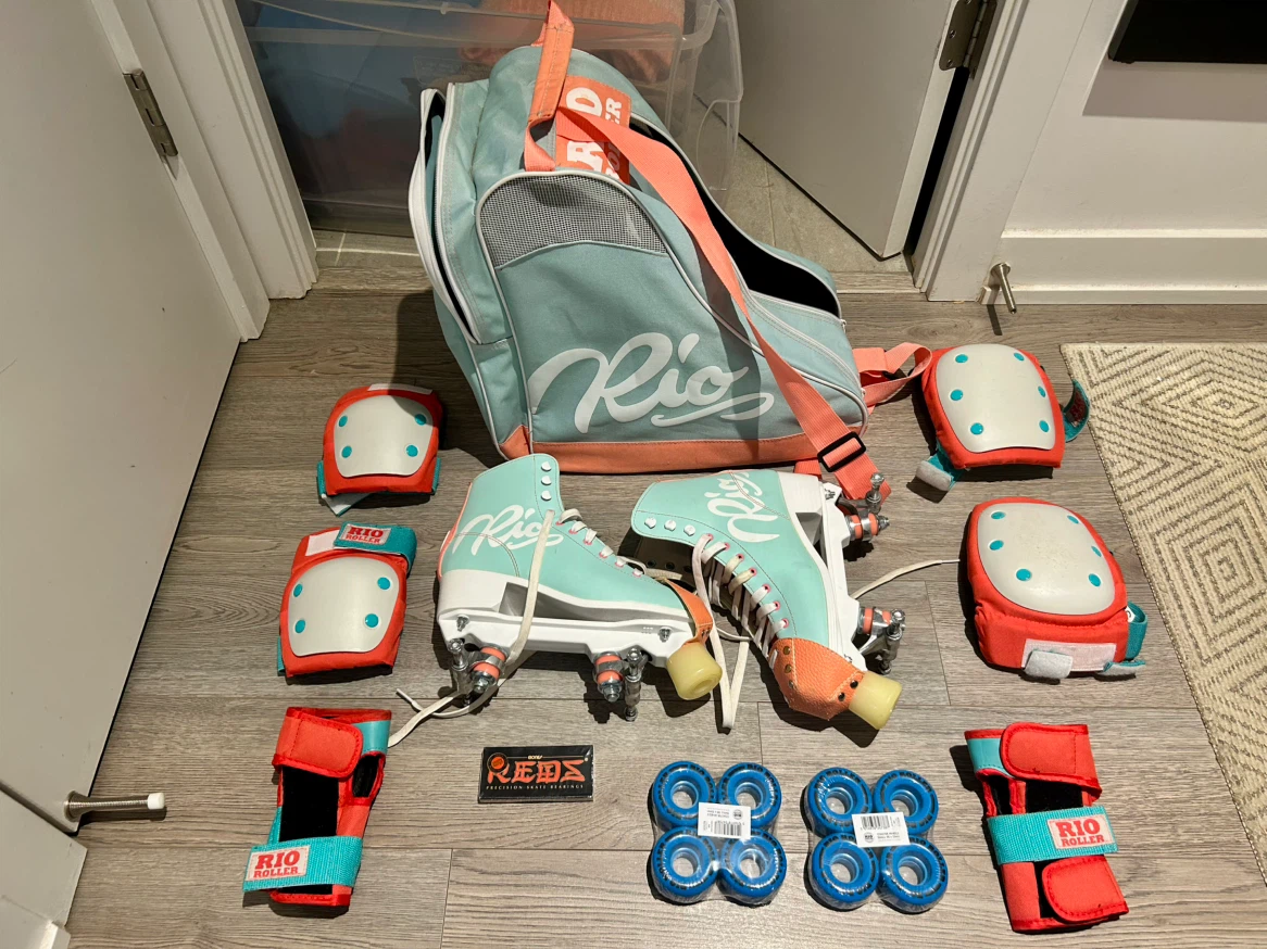Women’s Size 9 Rio Quad Roller Skates Set