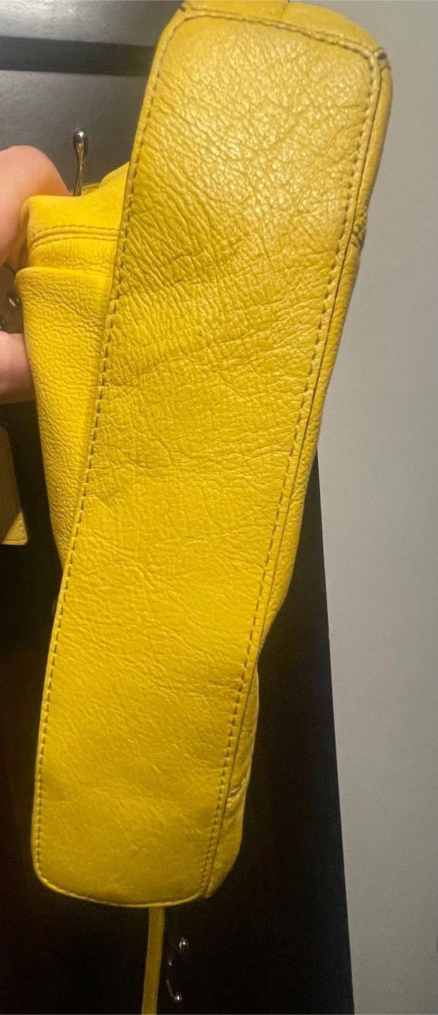 Coach Yellow Leather Purse - photo 3