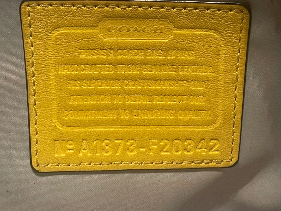 Coach Yellow Leather Purse - photo 5