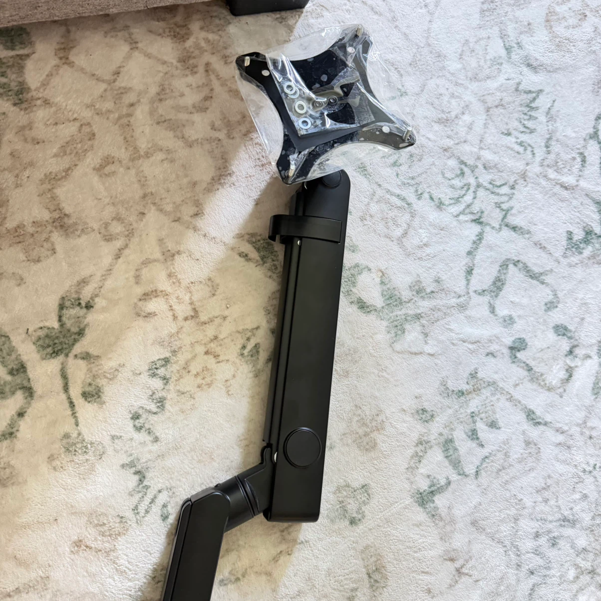 Quarx dual monitor arm
