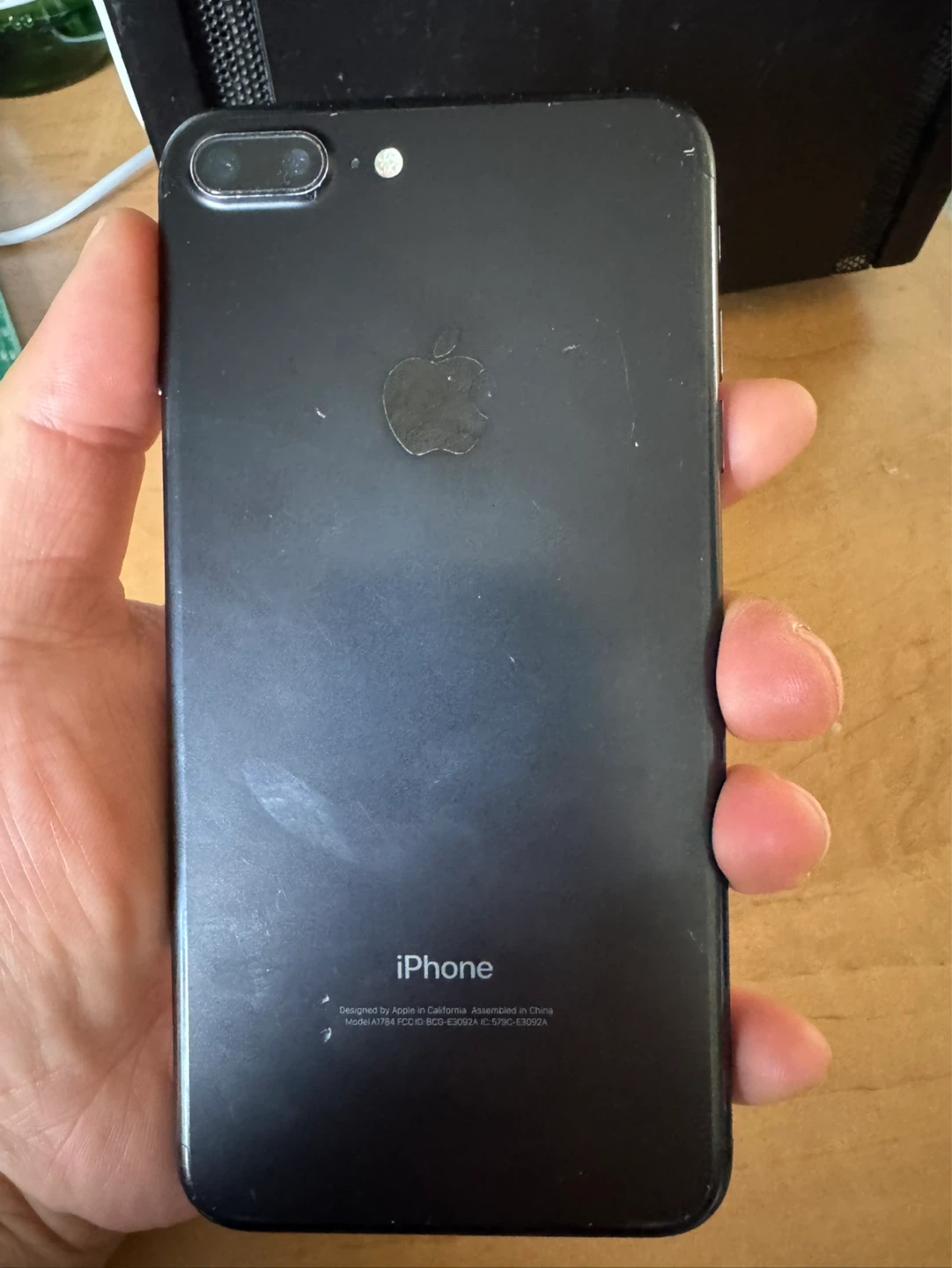 Apple iPhone 7 Plus (32GB) slight screen issue light - photo 4