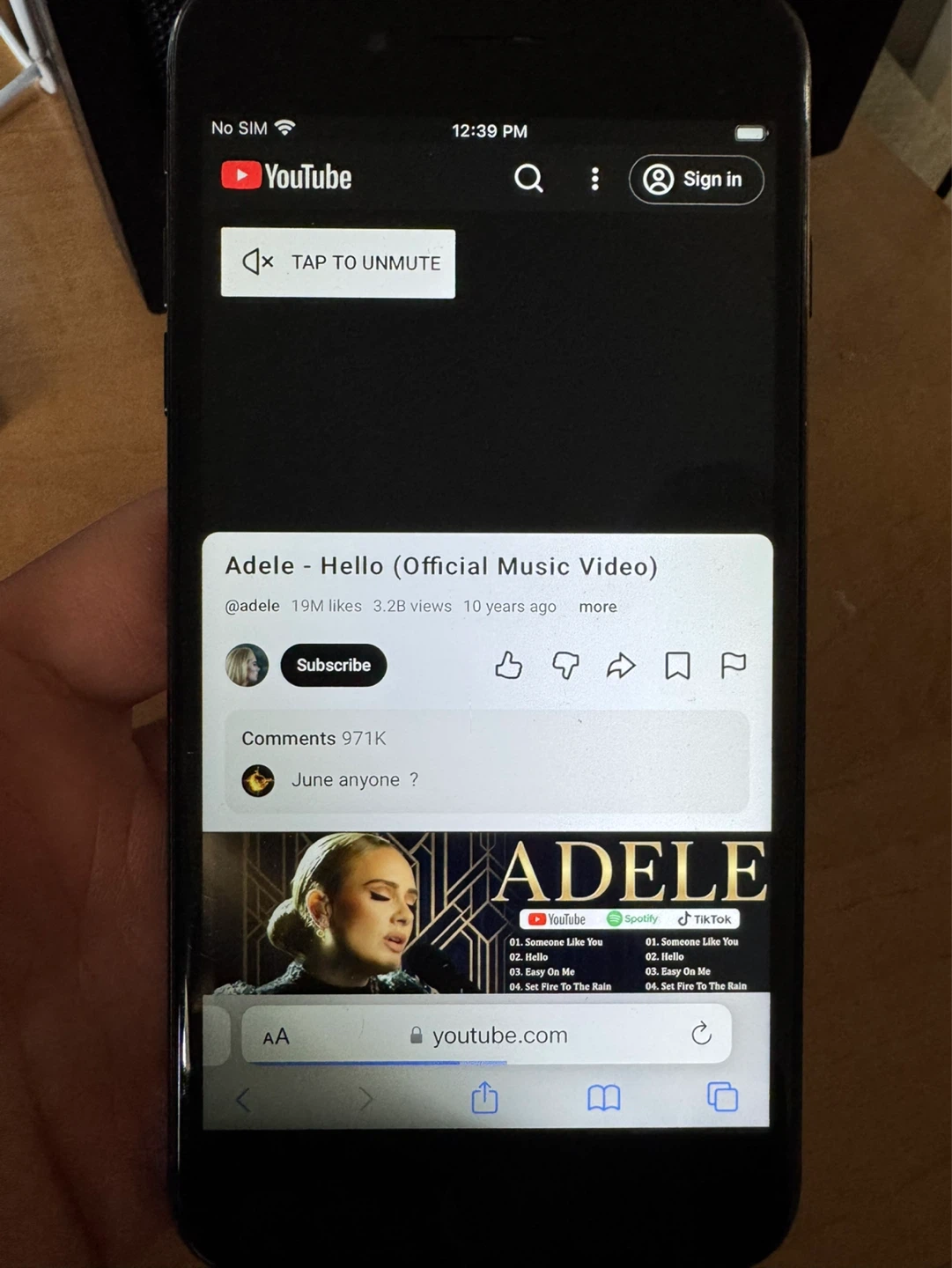 Apple iPhone 7 Plus (32GB) slight screen issue light - photo 2