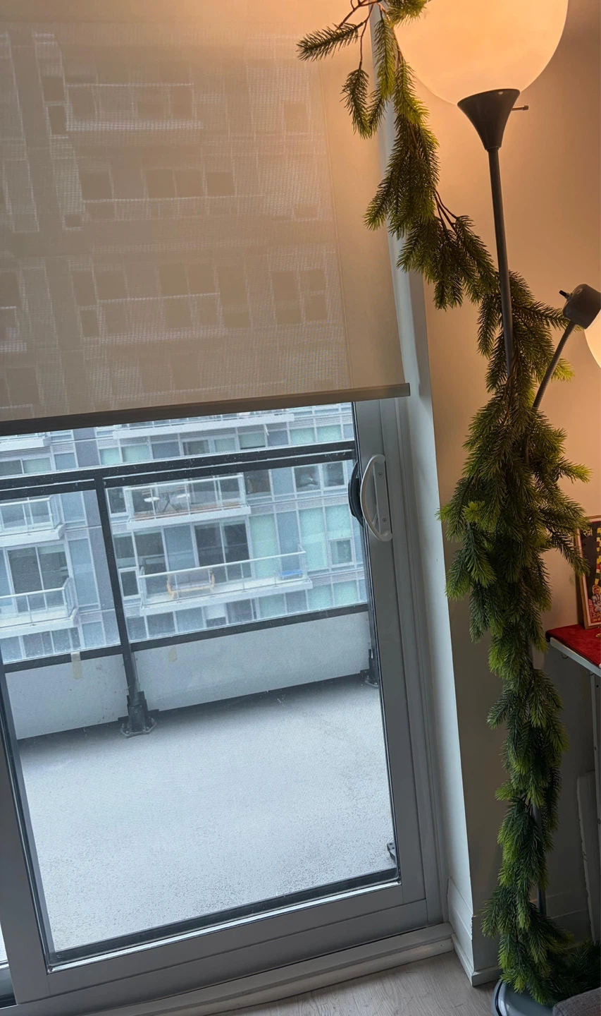 Floor Lamp with Frosted Shade - photo 3