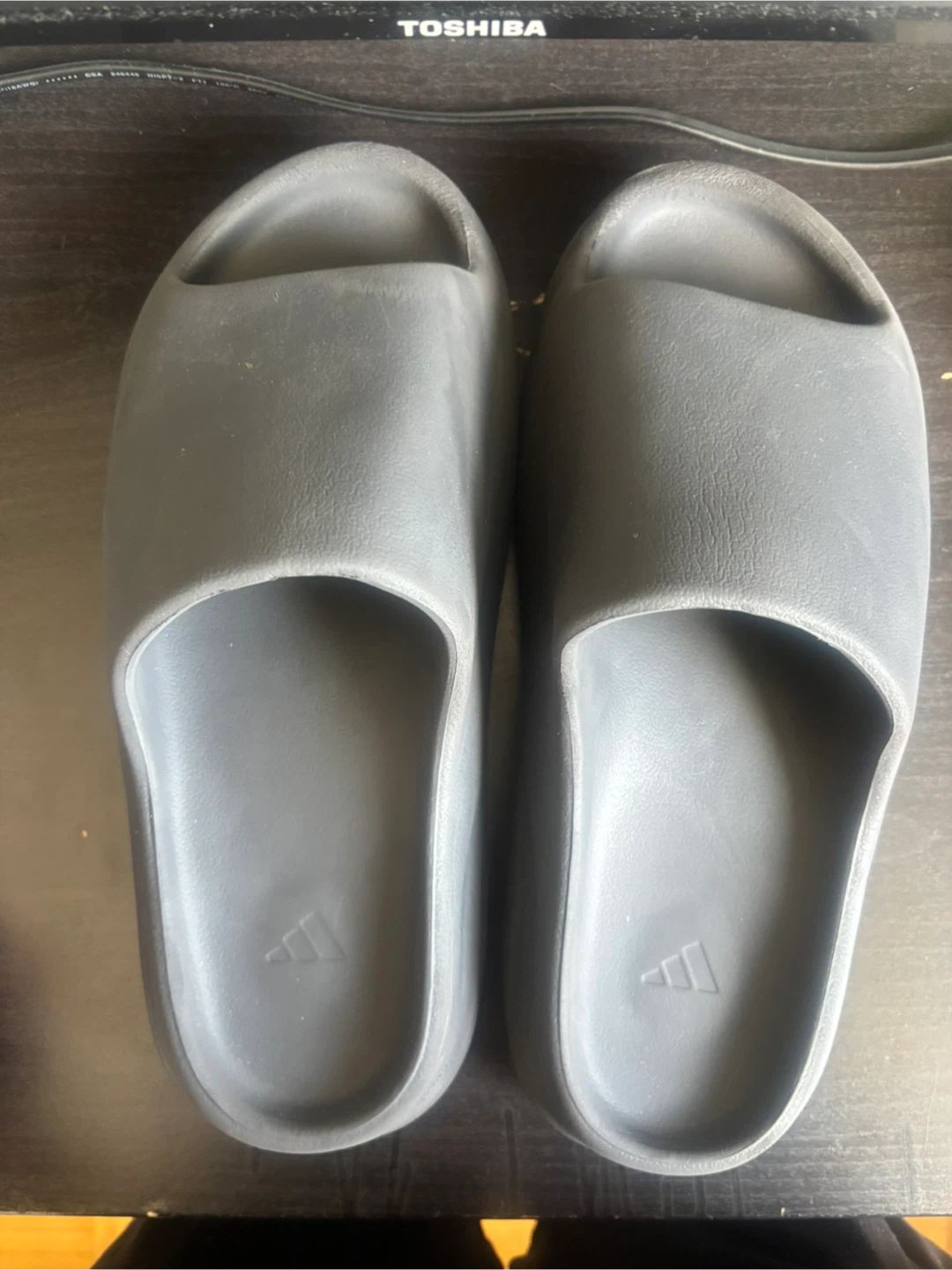 Yezzy Slides