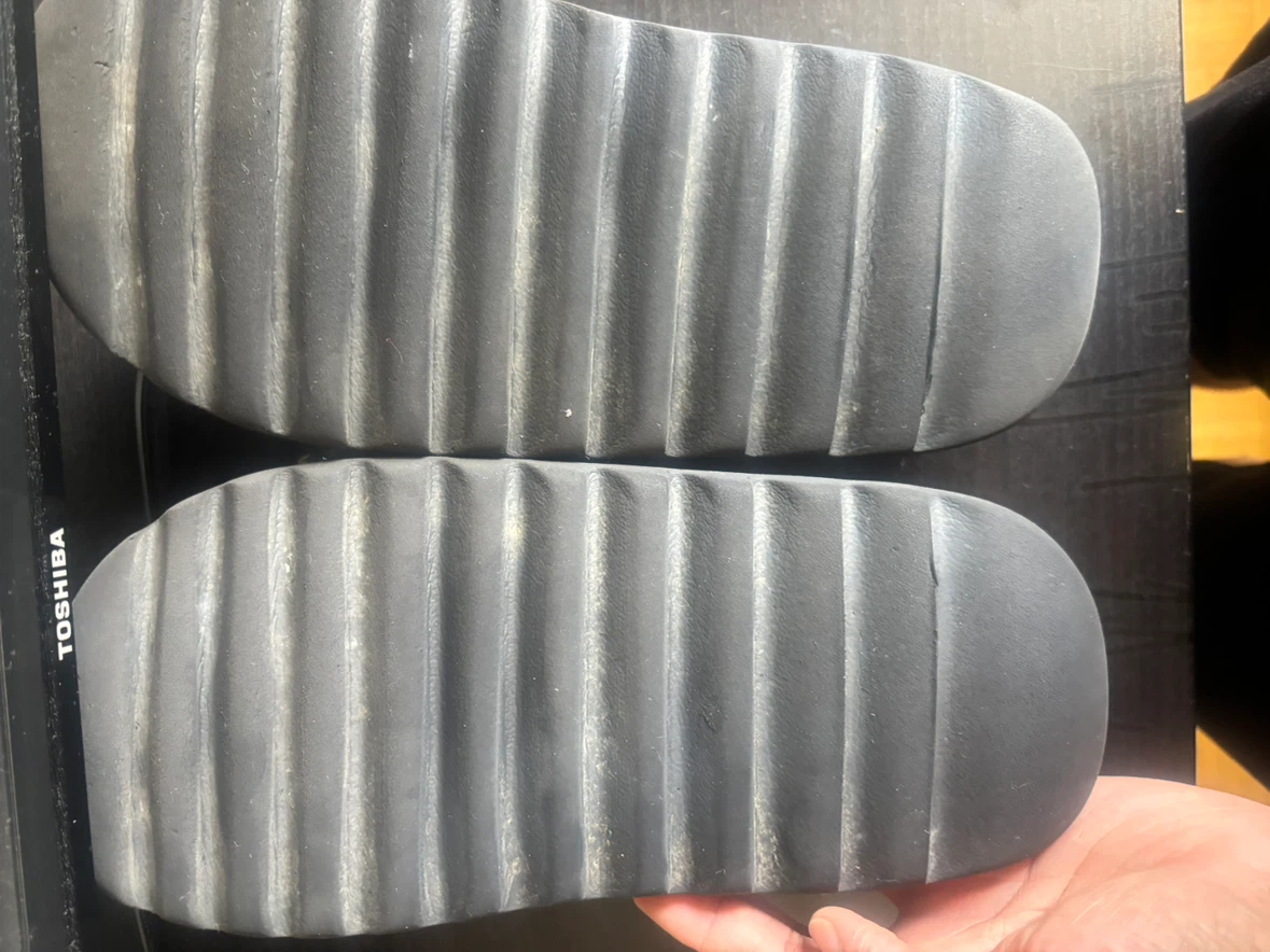 Yezzy Slides - photo 3