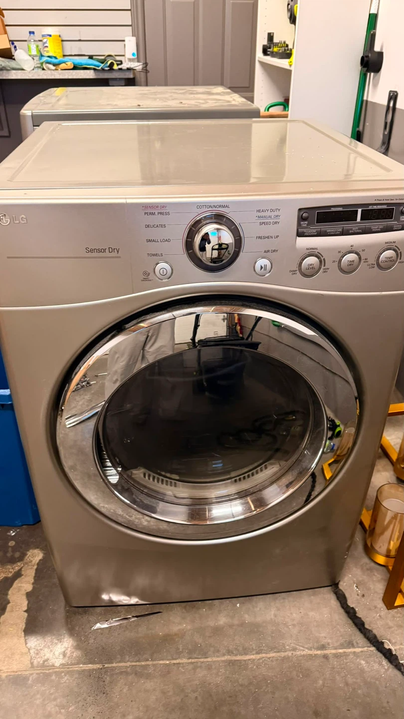 LG Front Load Washing Machine and Dryer Set - photo 2