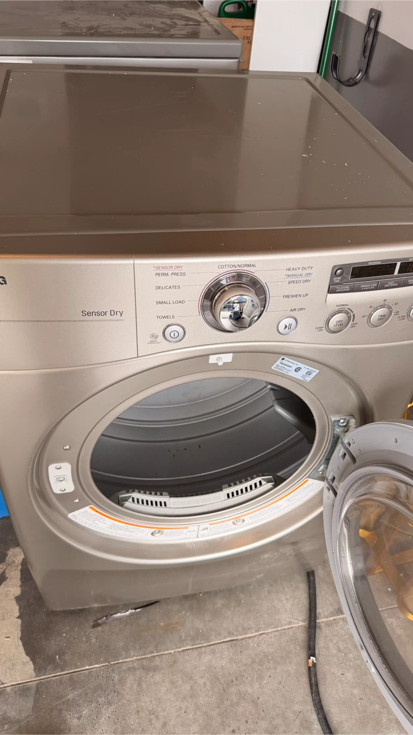 LG Front Load Washing Machine and Dryer Set - photo 4