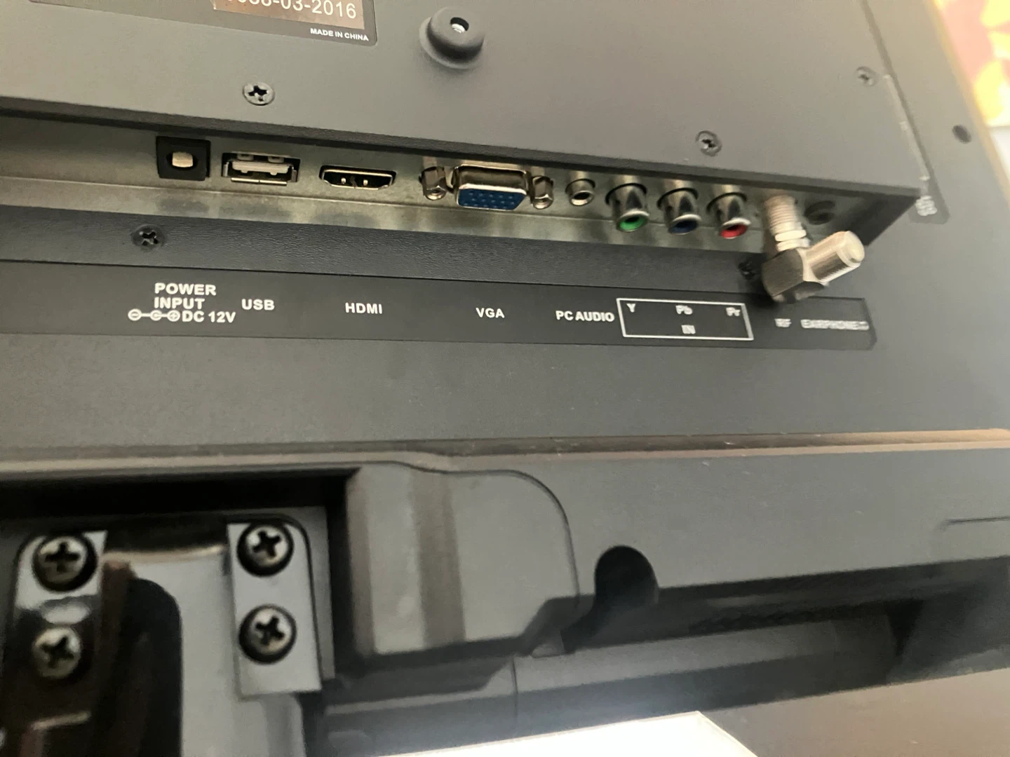 RCA 32" LED TV