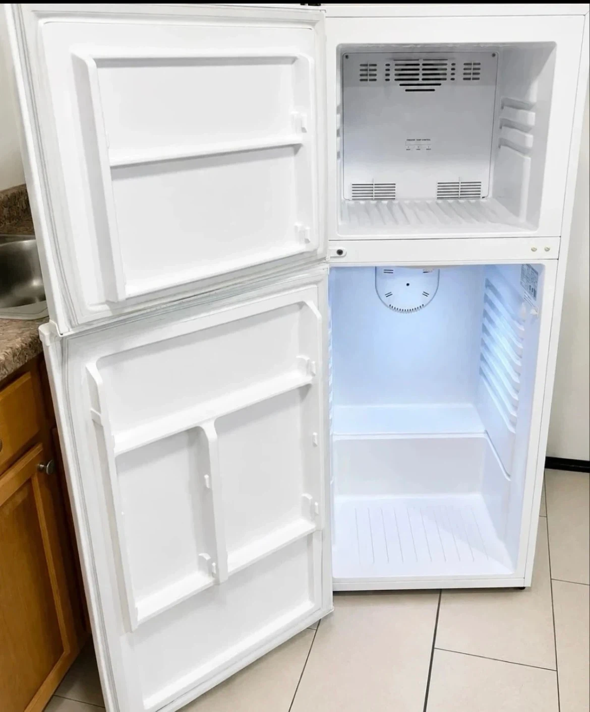 Haier White Refrigerator - photo 3