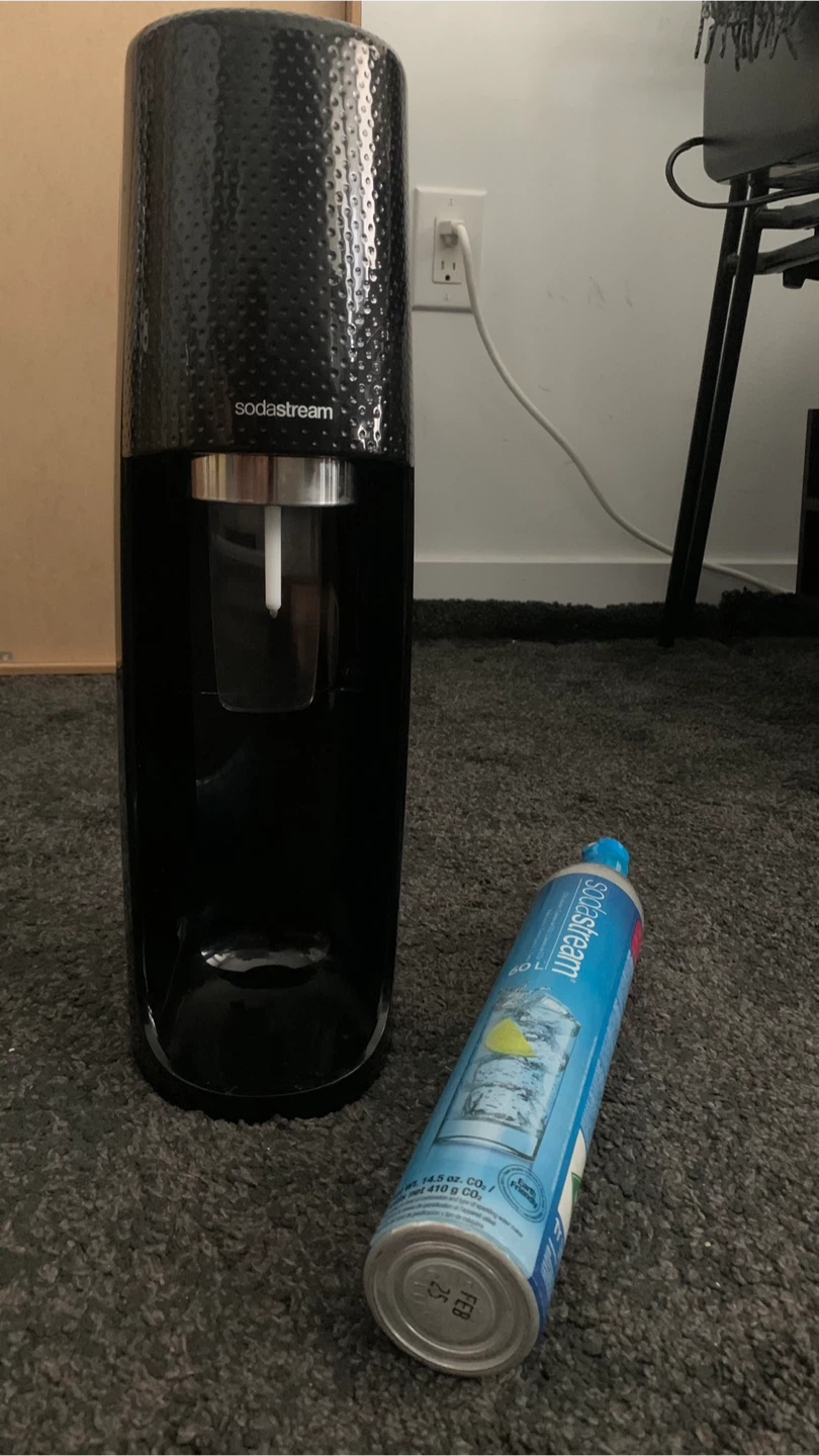SodaStream with new CO2 Cylinder